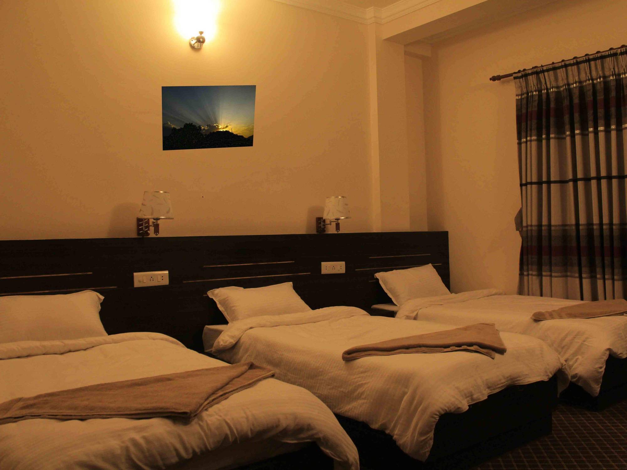 Mirage Inn Румминдей Экстерьер фото